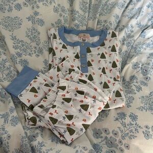 Smockingbird pajamas adult medium women woodland christmas